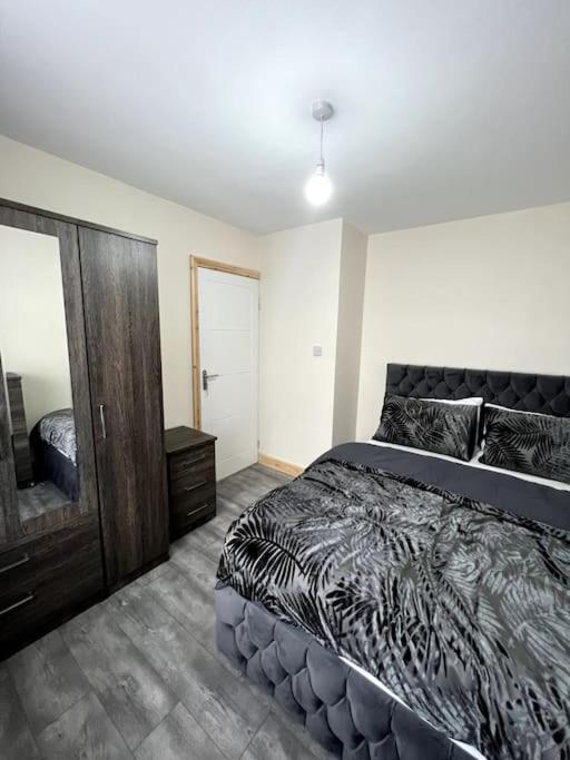 Luxury 3 Bed 3 Bedroom House Harborne Μπέρμιγχαμ Εξωτερικό φωτογραφία