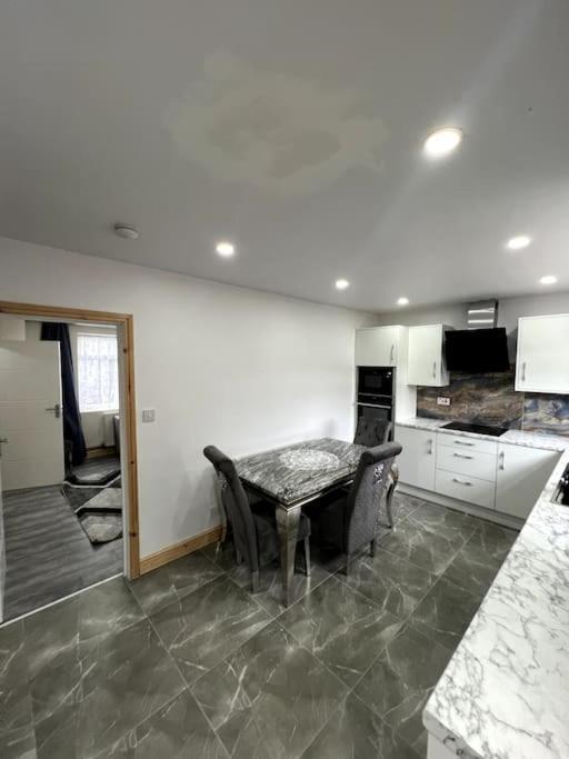 Luxury 3 Bed 3 Bedroom House Harborne Μπέρμιγχαμ Εξωτερικό φωτογραφία